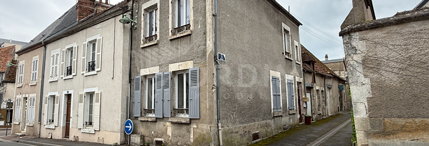 Immeuble  60 m² à vendre à Cosne-Cours-sur-Loire (58200)