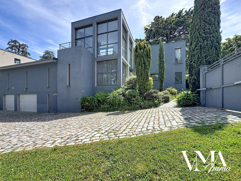 Saint Romain au Mont d'Or  / Maison de 220m2 sur une parcell — photo 1