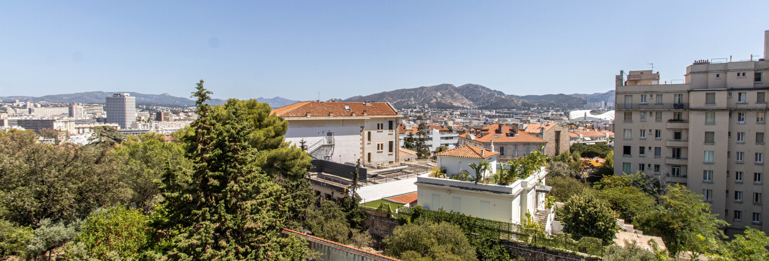 Appartement 4 Pièces 119 m² à louer à Marseille 8 (13008)