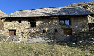 Maison 3 Pièces 100 m² à vendre à Roubion (06420)