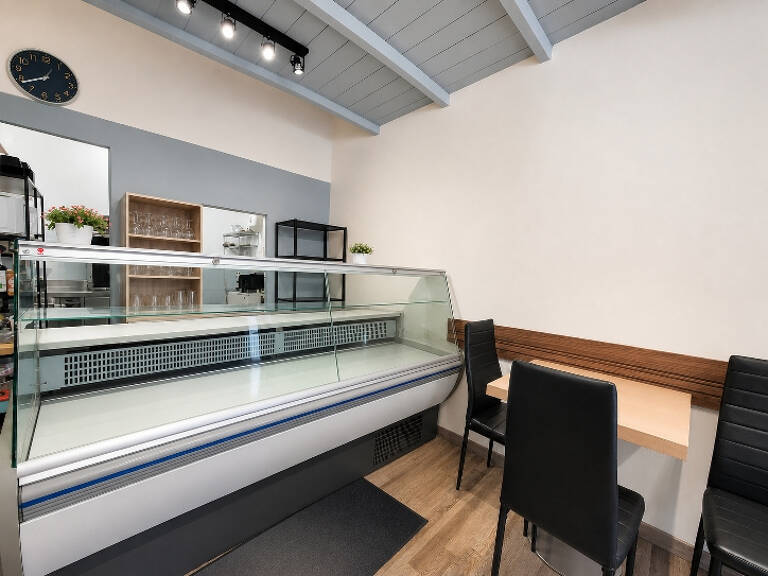 RARE FONDS DE COMMERCE UZES CENTRE — photo 1
