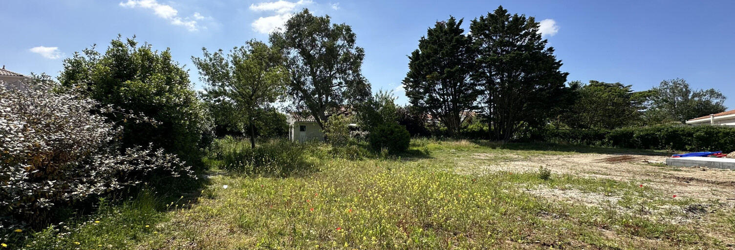 Terrain  647 m² à vendre à Vaux-sur-Mer (17640)