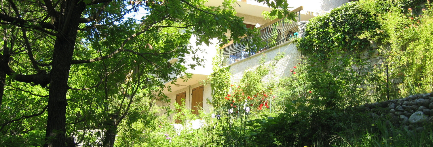 Maison 7 Pièces 225 m² à vendre à Laragne-Montéglin (05300)
