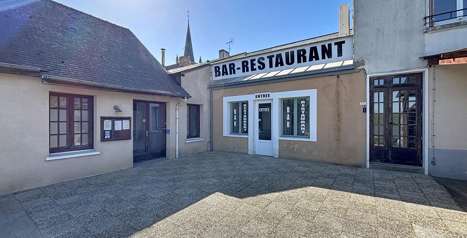 MURS COMMERCIAUX - JOUE EN CHARNIE / 72540 — photo 1