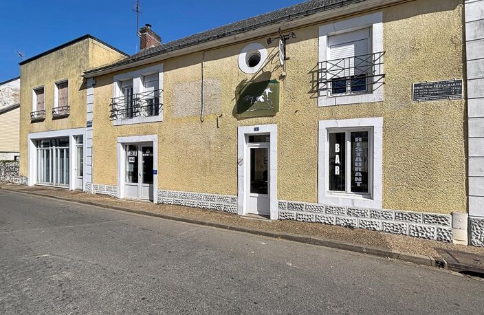 MURS COMMERCIAUX - JOUE EN CHARNIE / 72540 — photo 2