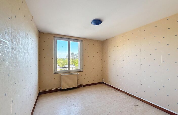 MURS COMMERCIAUX - JOUE EN CHARNIE / 72540 — photo 4