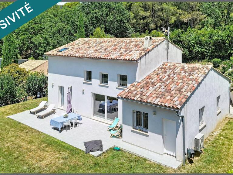 Villa récente de 133m² posée sur 1300m² de terrain clos — photo 1