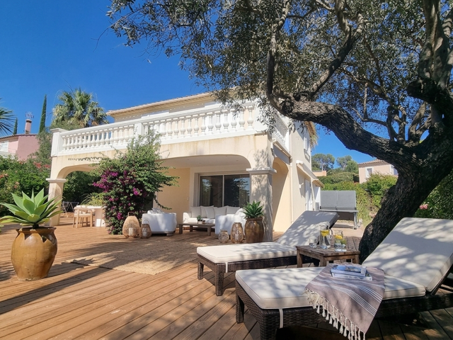 VILLA 5 PIECES - QUARTIER BOULOURIS — photo du bien