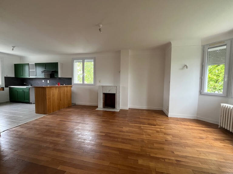 POITIERS SUD, T3 ENTIEREMENT RENOVE DE 76.48M2 — photo 1