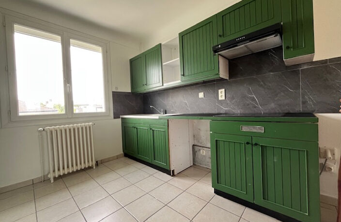 POITIERS SUD, T3 ENTIEREMENT RENOVE DE 76.48M2 — photo 4