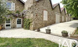 Maison 9 Pièces 400 m² à vendre à Véranne (42520)