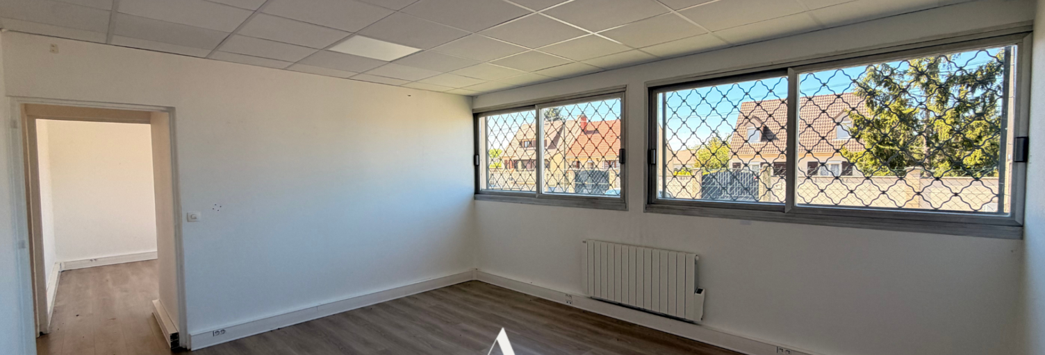 Immeuble  610 m² à vendre à Freneuse (78840)