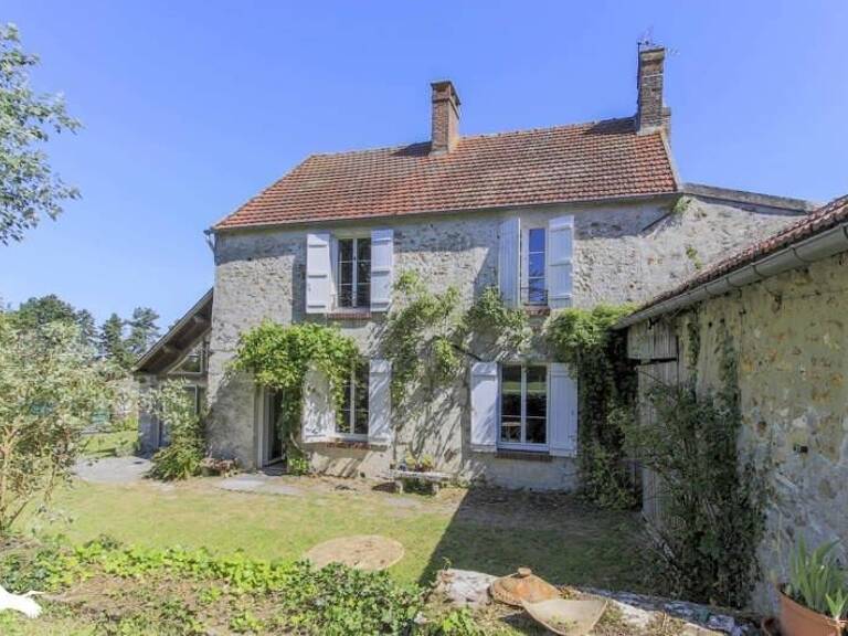 Maison en pierre de 7 pièces principales — photo 1