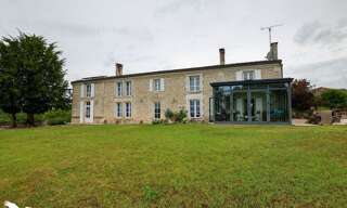 Maison 8 Pièces 210 m² à vendre à Châteauneuf-sur-Charente (16120)