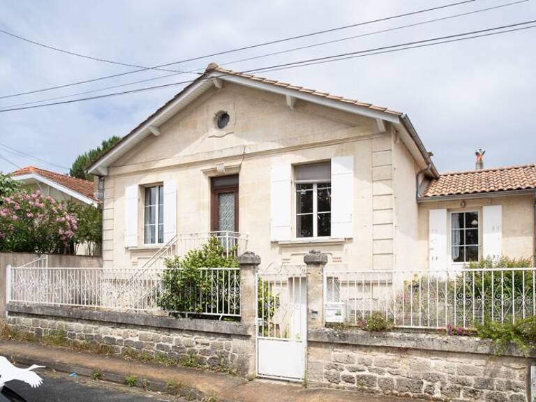Maison en pierre de 3 pièces principales — photo 1