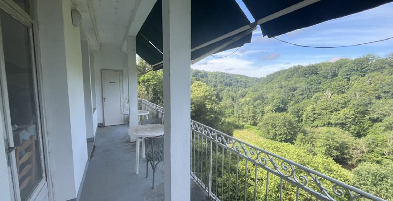 Maison de ville de 9 pièces principales — photo 1