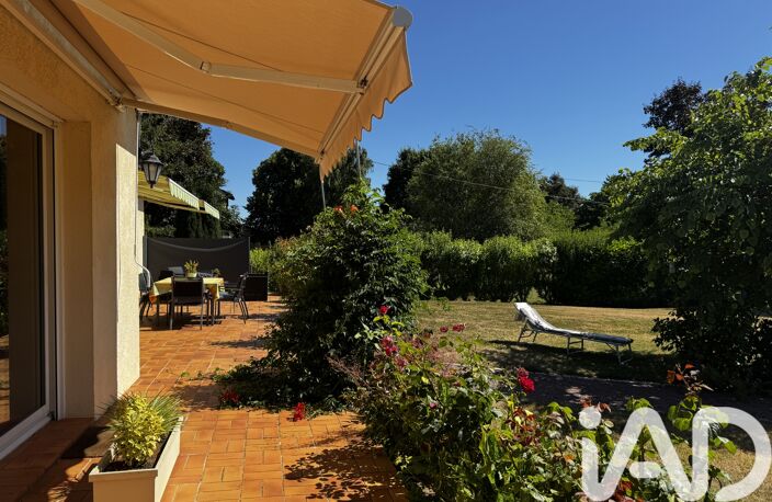 Vente Maison/villa 9 pièces — photo 2