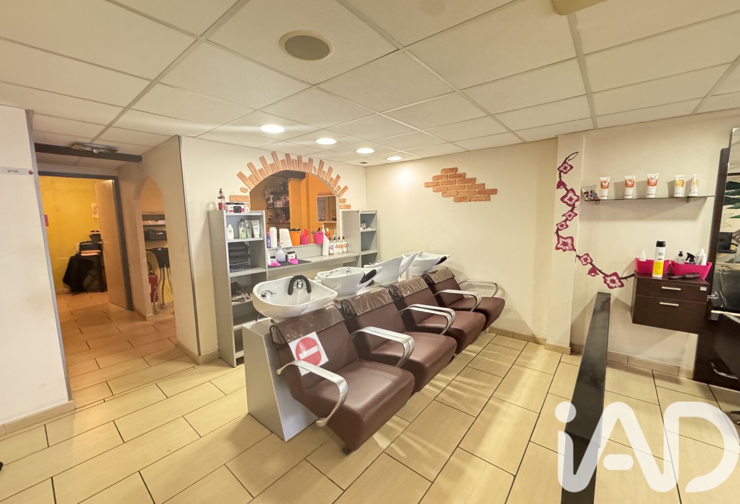 Vente Esthétique, Coiffure 95 m&sup2; — photo 1