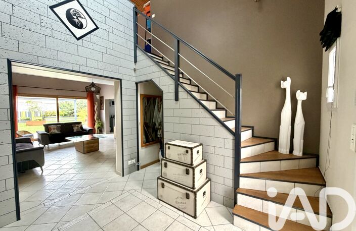 Vente Maison/villa 7 pièces — photo 2