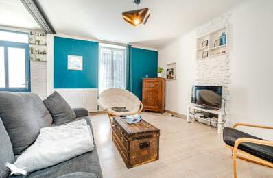 Maison en pierre de 9 pièces principales — photo du bien