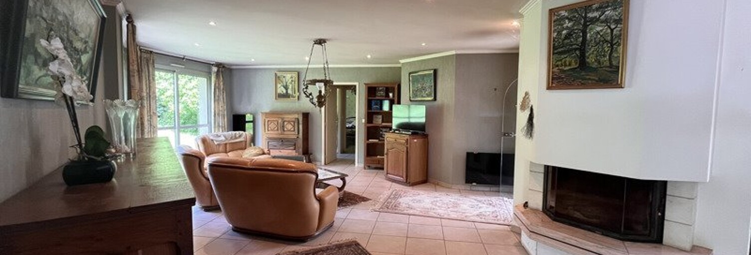 Maison 6 Pièces 240 m² à vendre à Pont-de-Buis-lès-Quimerch (29590)