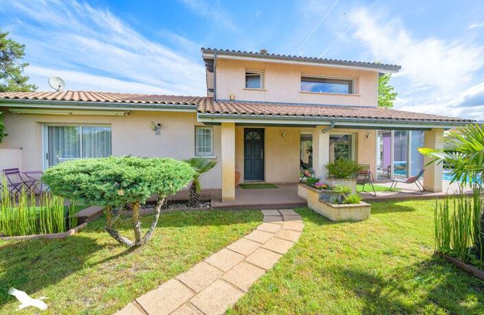 Vente maison 4 pièces 150 m² Gujan-Mestras (33470) — photo 2