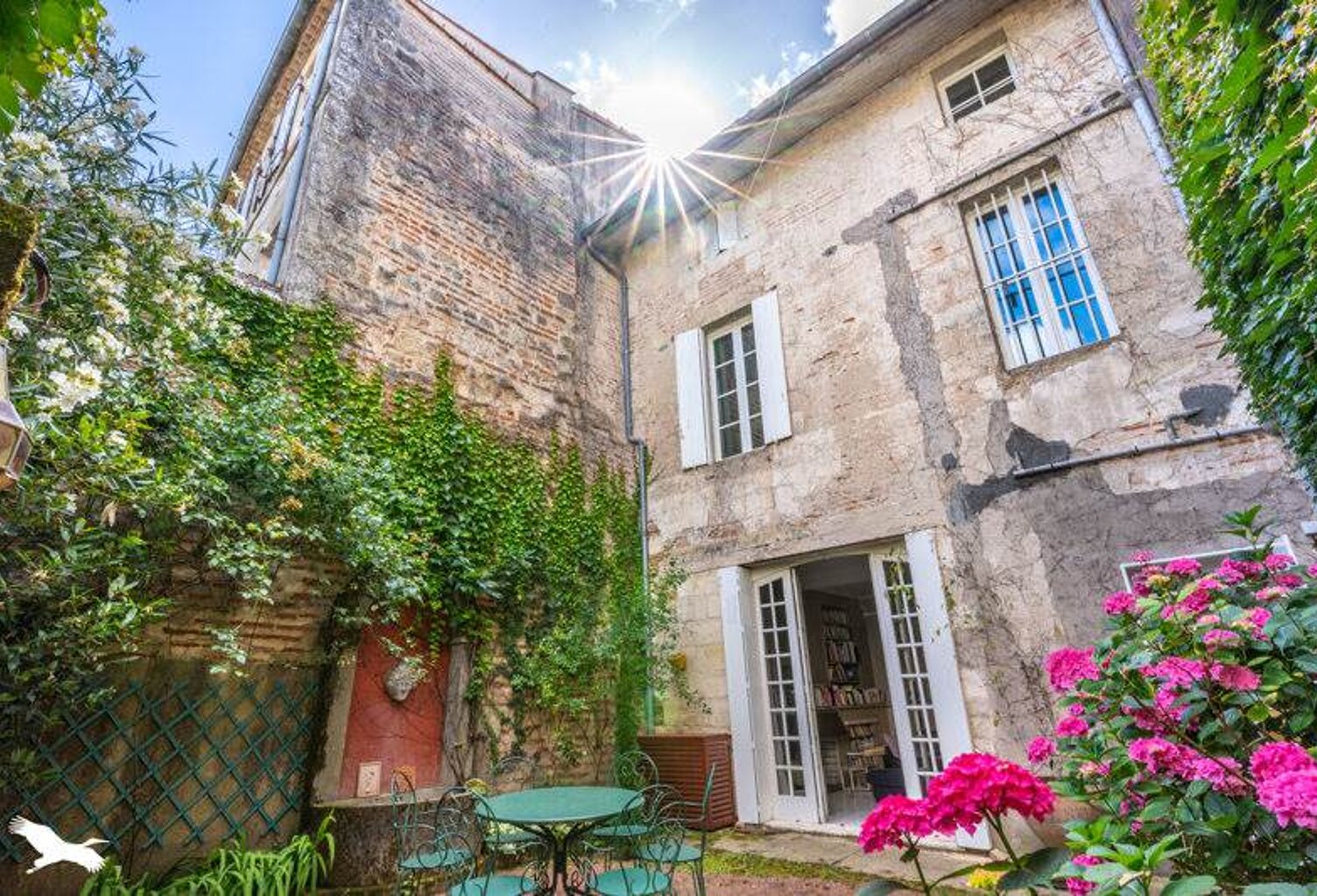Maison de ville de 11 pièces principales — photo 1