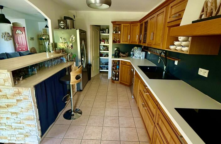 Vente Maison/villa 8 pièces — photo 3