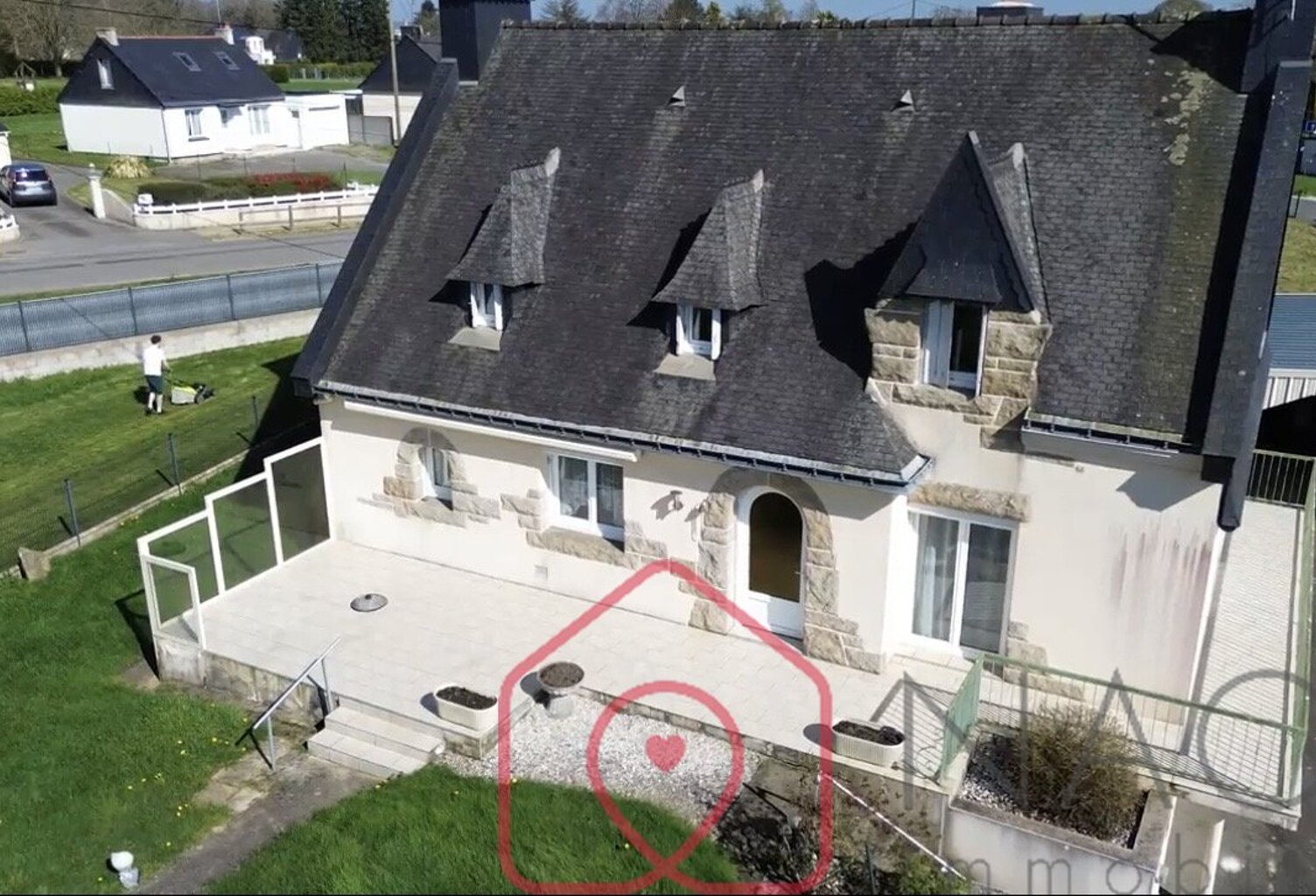Disponible chez Naos immobilier  Saint-Gonnery  Spacieuse maison Néo-Bretonne avec dépendances — photo 1