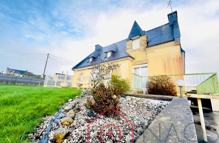 Disponible chez Naos immobilier  Saint-Gonnery  Spacieuse maison Néo-Bretonne avec dépendances — photo 4