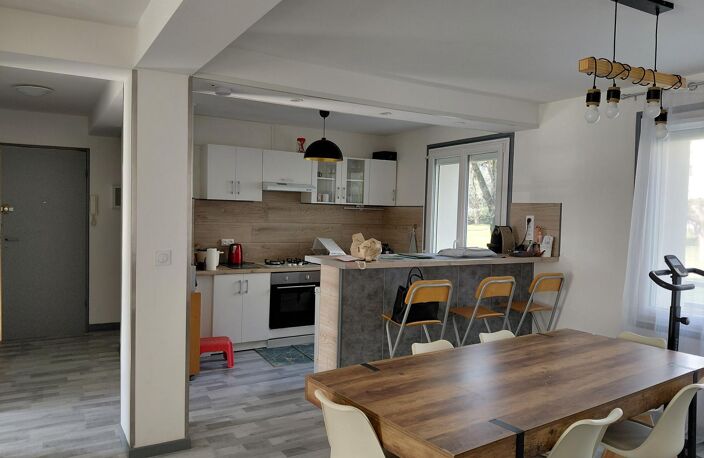 Vente appartement 3 pièces 65 m² Roanne (42300) — photo 2