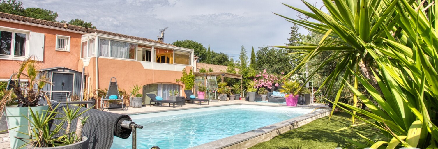 Maison 4 Pièces 187 m² à vendre à Les Mayons (83340)