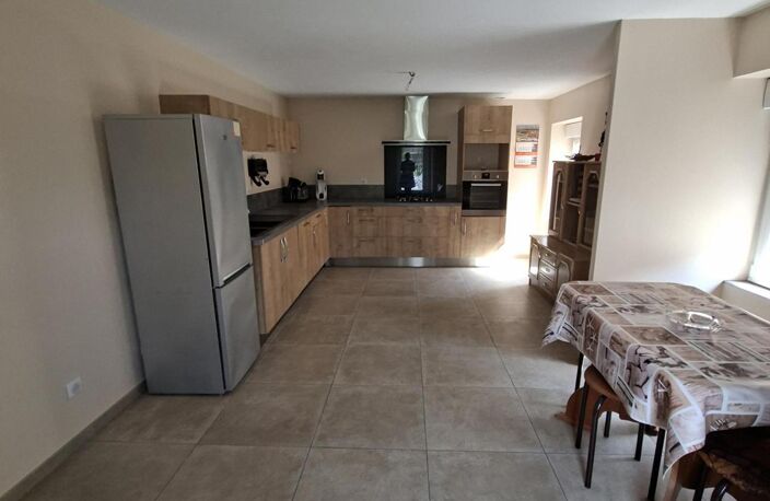 Vente maison 4 pièces 203 m² Saint-Symphorien-de-Lay (42470) — photo 4