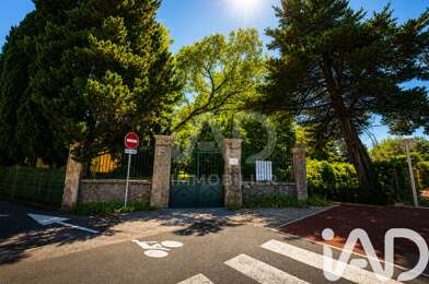 Terrain  184000 €