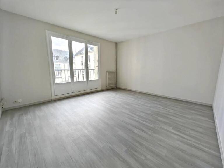 Appartement T3 - LES HALLES — photo 1