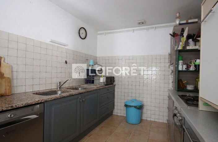 Maison dans les bois à JAS : 5 pièces 105 m2 sur 1054 m2 — photo 3