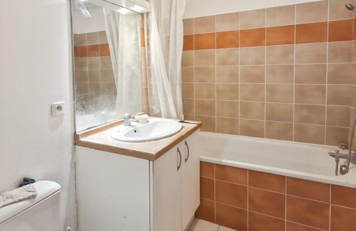EXCLUSIVITÉ MANOSQUE – T2 avec balcon et 2 stationnements – Idéal premier achat ou investissement — photo 5
