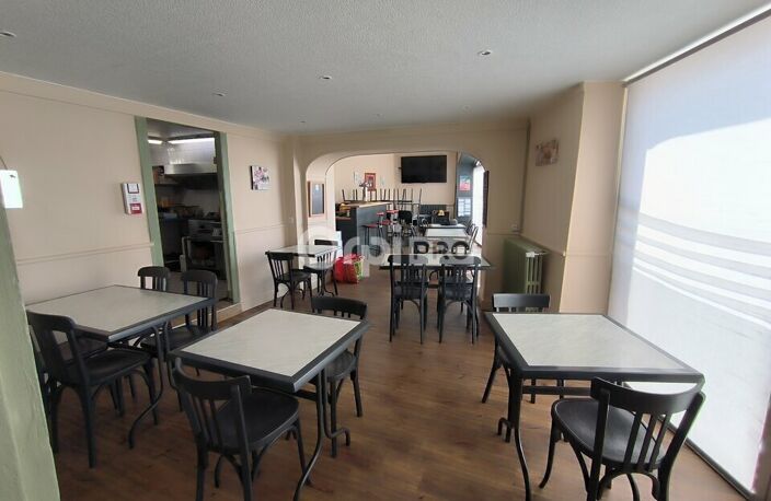 IMMEUBLE ET FOND DE COMMERCE A VENDRE — photo 3