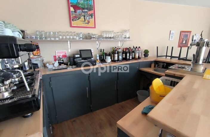 IMMEUBLE ET FOND DE COMMERCE A VENDRE — photo 5