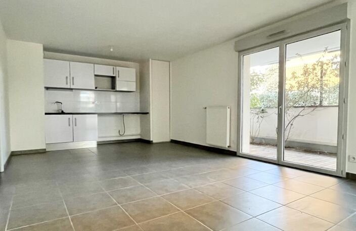 GUILHEMERY - T3 avec terrasse/jardin et parking — photo 5