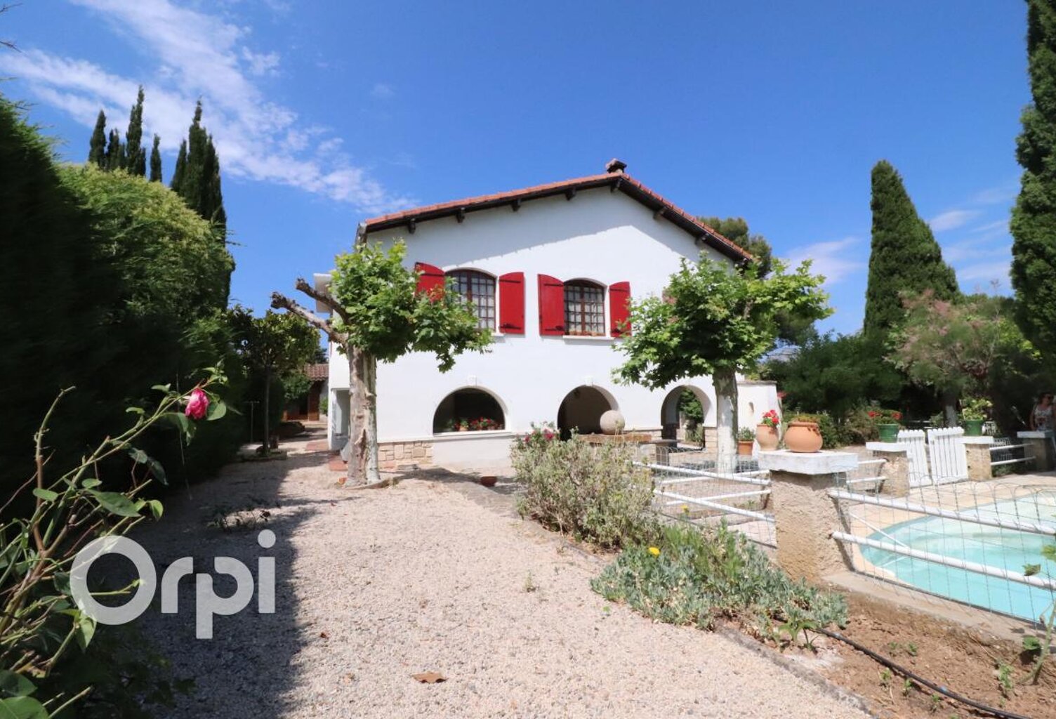 AUBAGNE LES SOLANS MAS PROVENCAL T6 avec 1000 m² terrain — photo 1