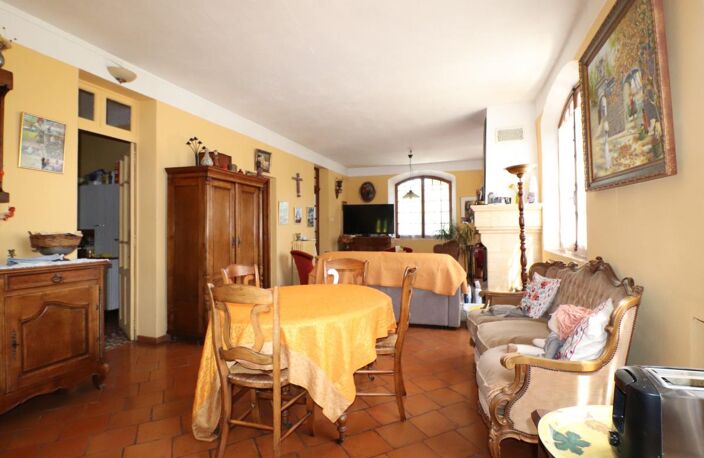 AUBAGNE LES SOLANS MAS PROVENCAL T6 avec 1000 m² terrain — photo 4