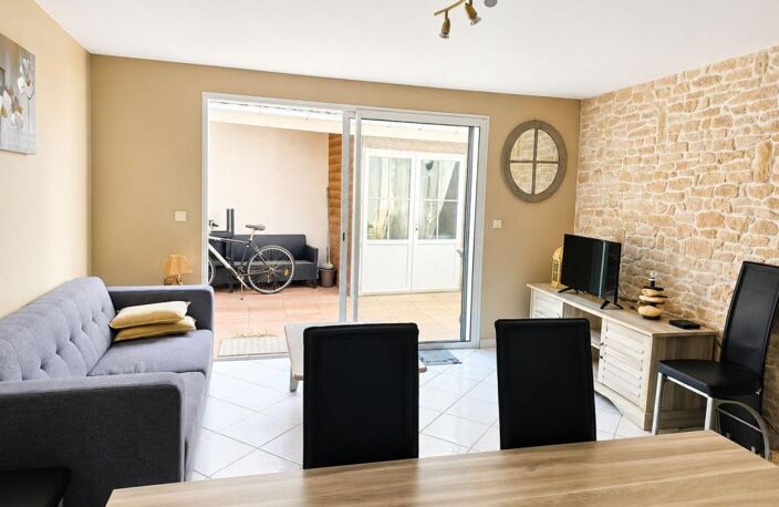 Maison À Vendre Rivedoux-Plage Centre village- 2 chambres-+ 1 mezzanine-une cour sans vis à vis — photo 5