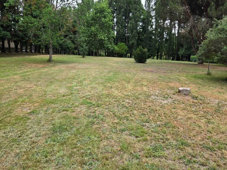 Terrain à bâtir à Périssac (33240) — photo 1