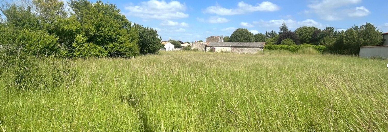 Terrain  930 m² à vendre à Forges (17290)
