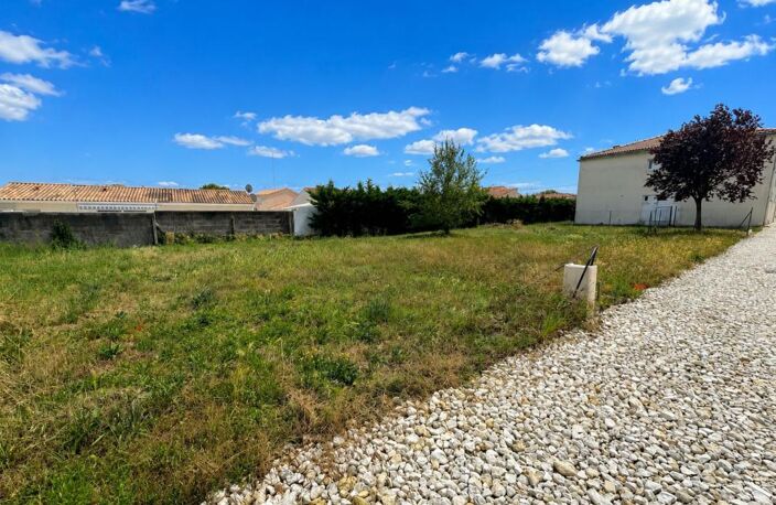 Terrain viabilisé d'environ 445m2 À Vendre LE CHAY 2 Min de SAUJON — photo 2