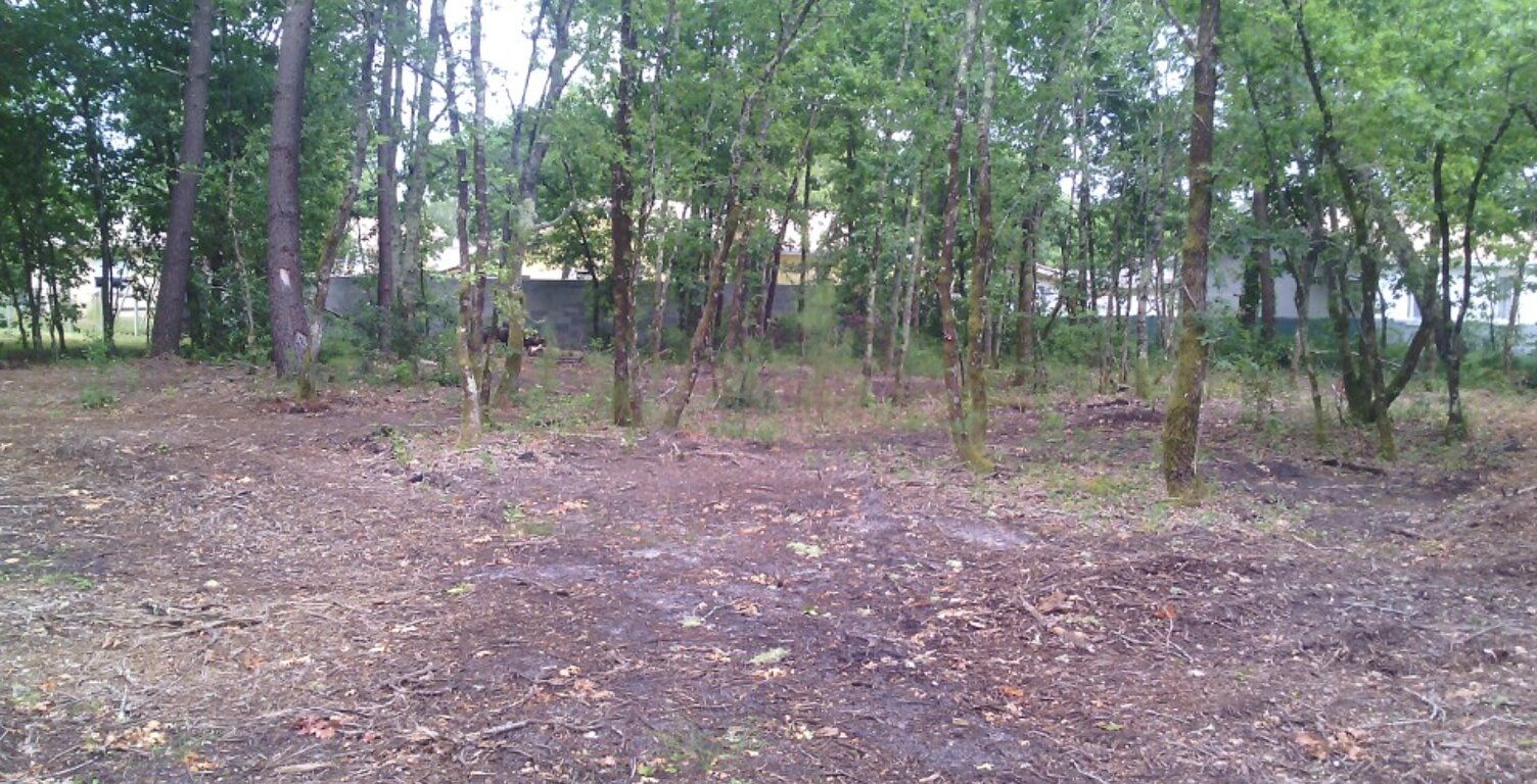 Terrain à bâtir à Lugos (33830) — photo 1