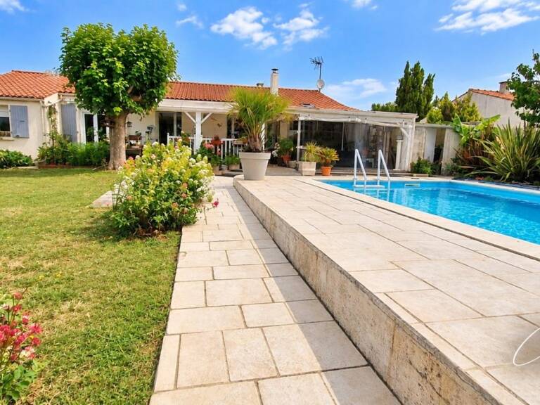 Maison individuelle - 120m2 - T5 avec piscine à Andilly (17) — photo 1