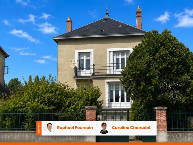 Maison à double distribution avec 2 garages et 1000m2 de terrain clos — photo 1