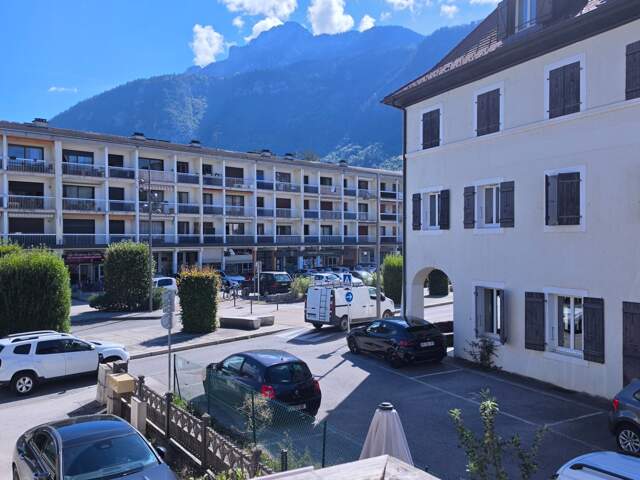 Appartement à vendre 4 pièces SAINT PIERRE EN FAUCIGNY (74) — photo du bien